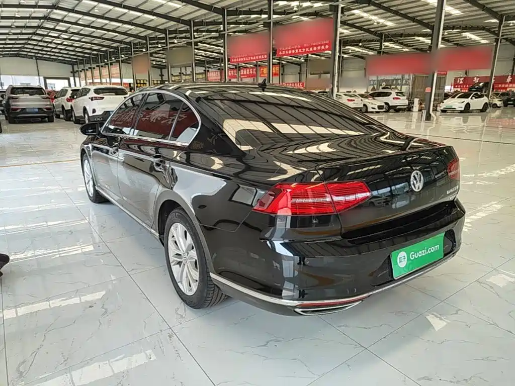 Magotan 330 TSI DSG Luxury CN-V