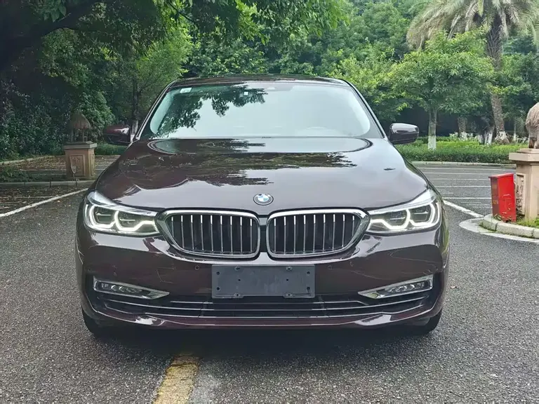BMW 6 Series GT 630 i Luxury Design Package