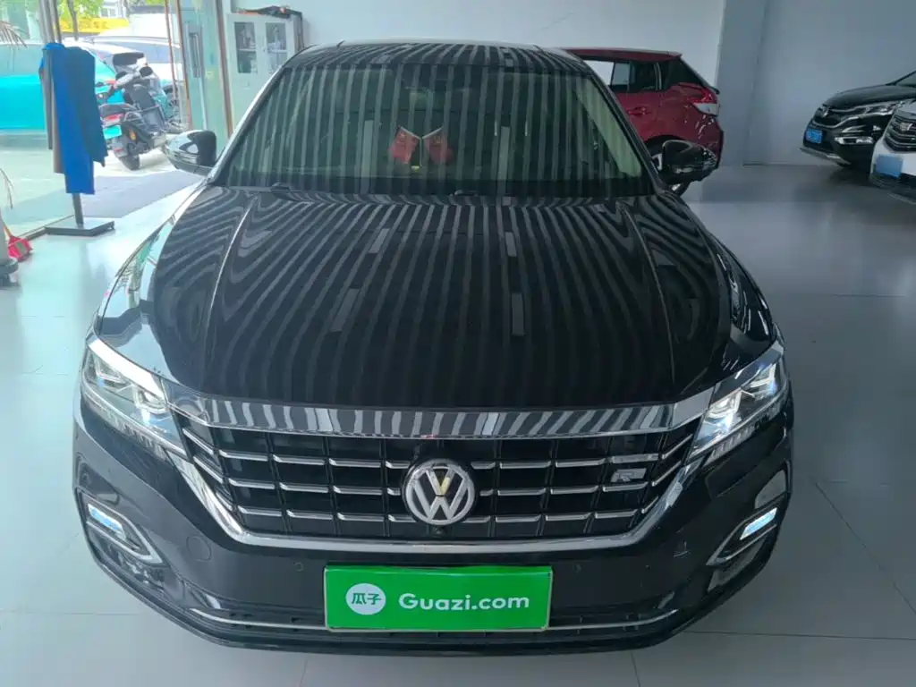 Passat 330 TSI Distinguished CN-V