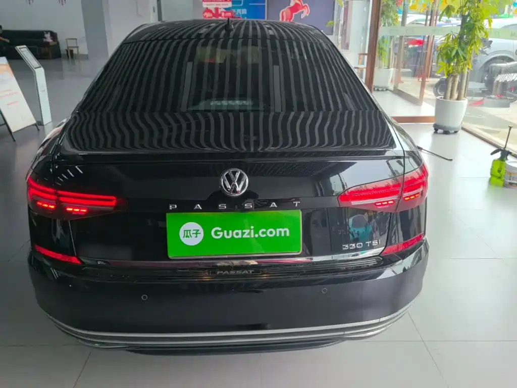 Passat 330 TSI Distinguished CN-V