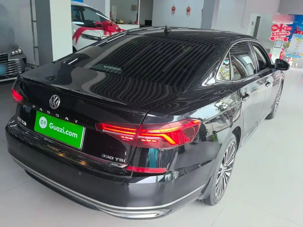 Passat 330 TSI Distinguished CN-V