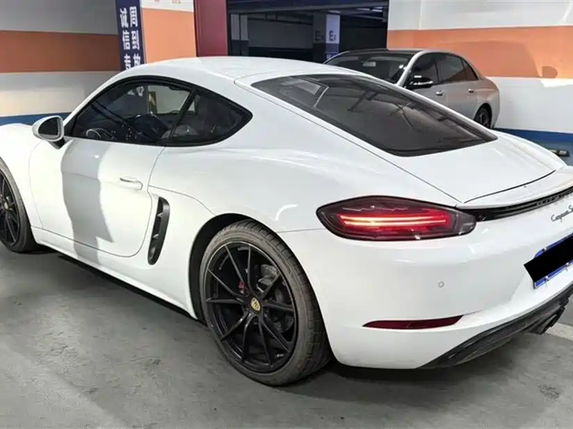 Porsche 718 Cayman 2.0 T