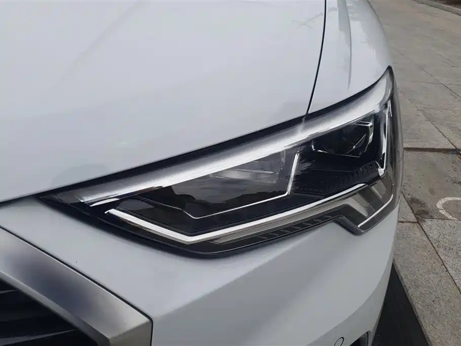 Audi Q3 35 TFSI Fashion Elegant