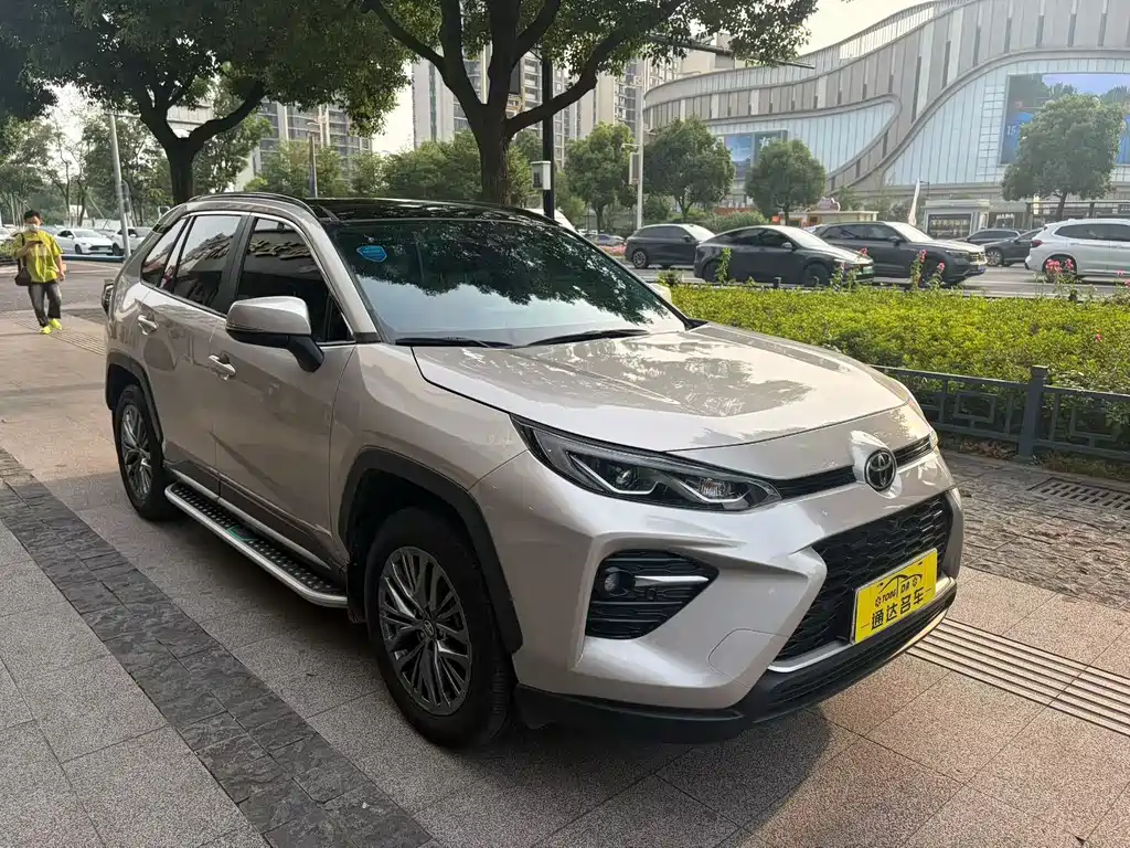Wildlander 2.0 L CVT 2 WD Luxury PLUS