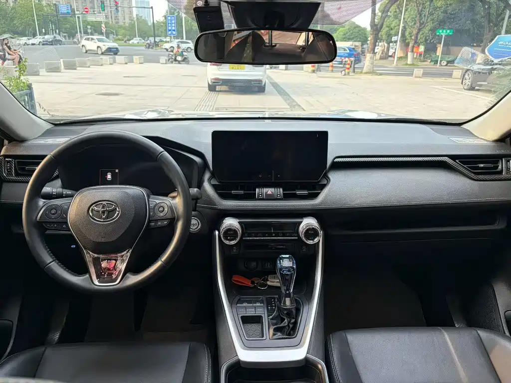 Wildlander 2.0 L CVT 2 WD Luxury PLUS