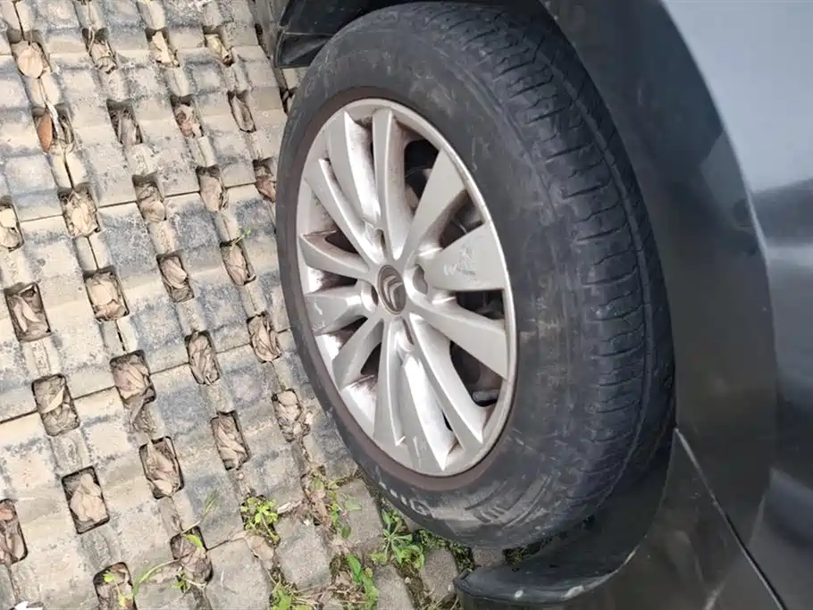 C-Quatre Sedan 1.6 L Auto Fashionable