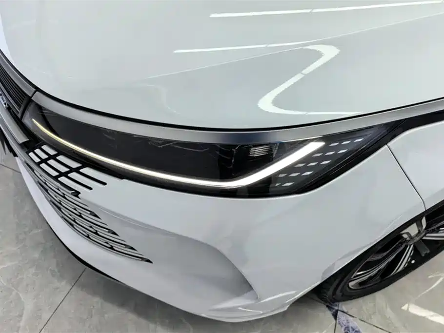 Destroyer 05 Glory DM-i 120 KM Luxury