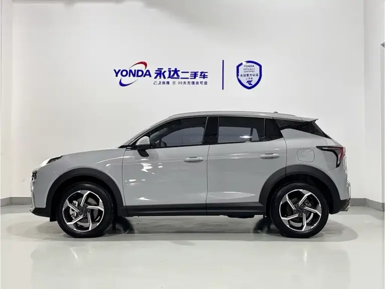 Lynk & Co 06 EM-P PHEV 84 KM Range Pro