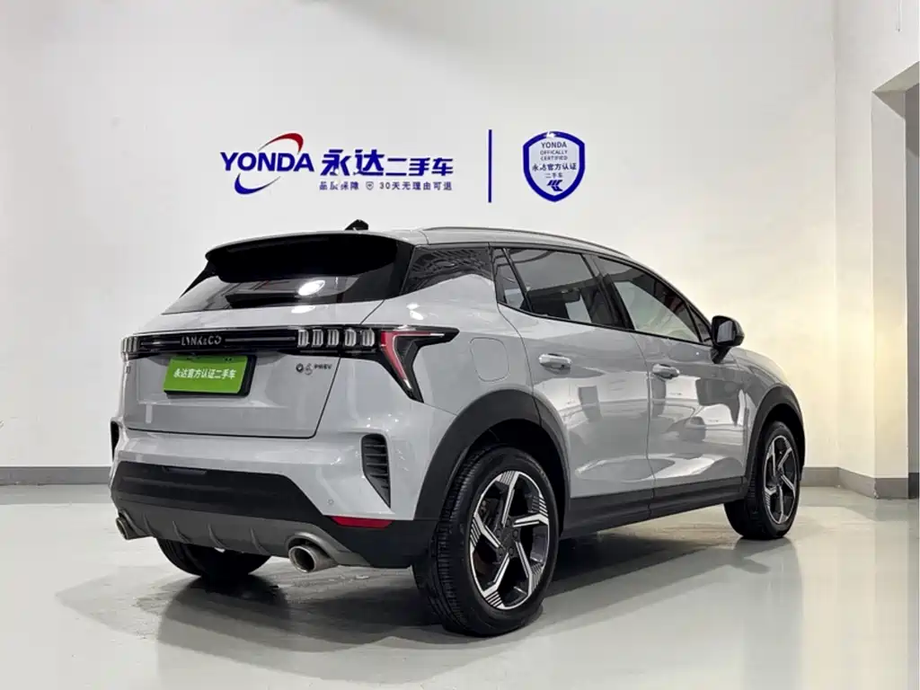 Lynk & Co 06 EM-P PHEV 84 KM Range Pro