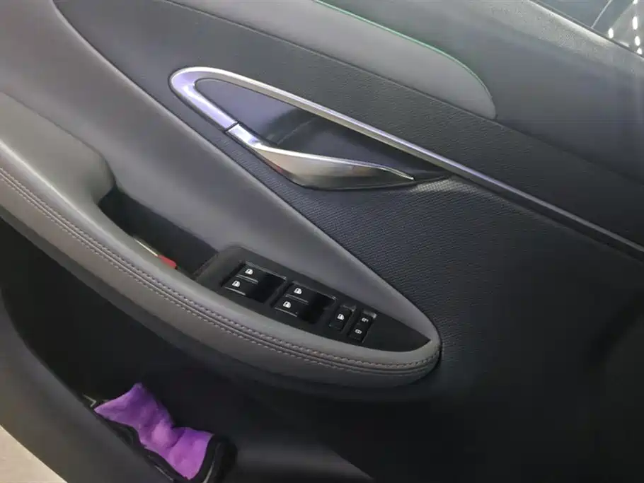 Changan UNI-T 1.5 T Distinguished