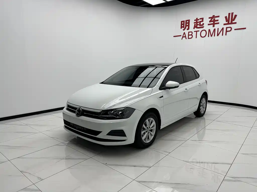 Polo Plus 1.5 L Auto Colorful Tech