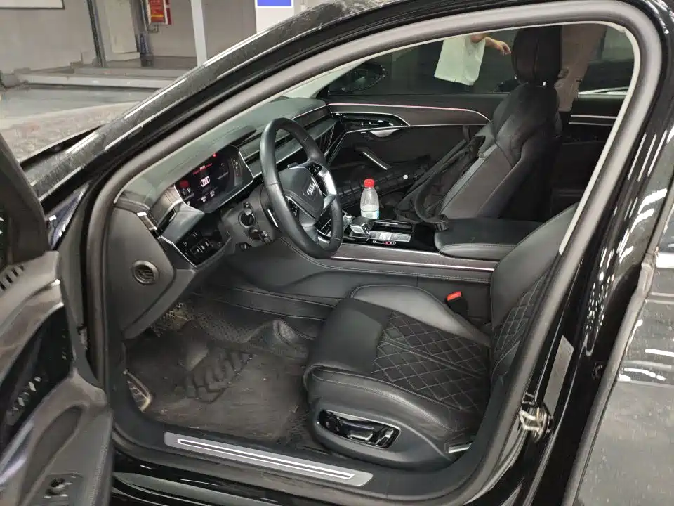 Audi A8 A8 L 50 TFSI quattro Select