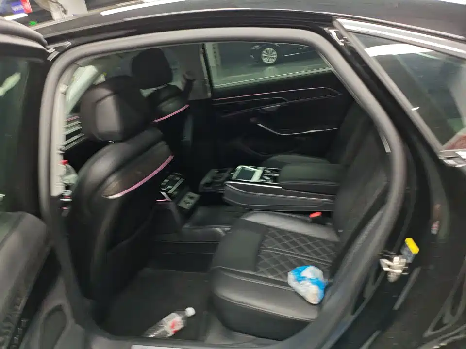 Audi A8 A8 L 50 TFSI quattro Select