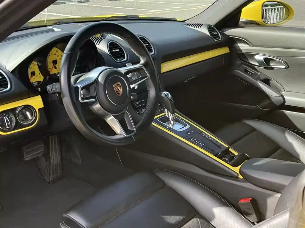 Porsche 718 Cayman 2.0 T
