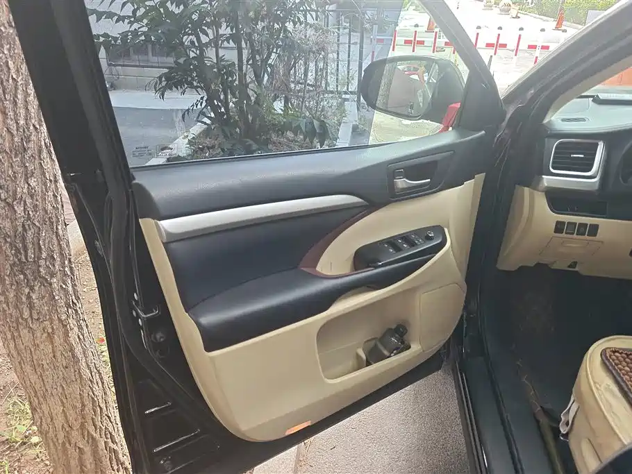 Highlander 2.0 T 4 WD Elite 7-seat