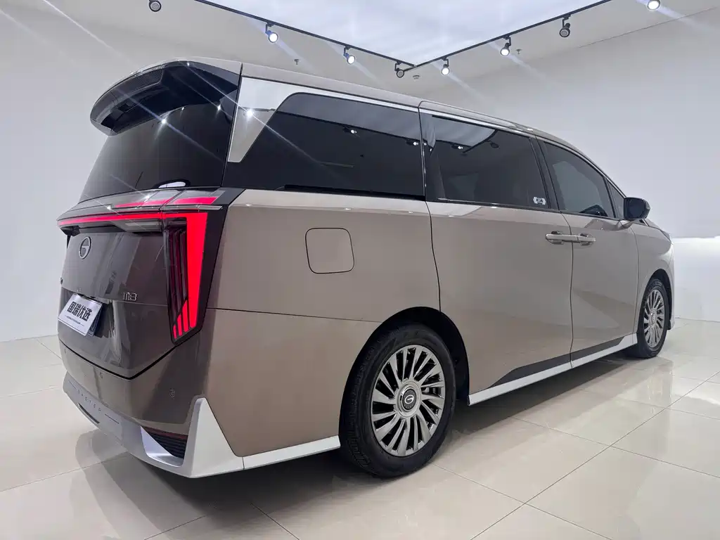 GAC Trumpchi M8 Grandmaster Series Dual Engine Flagship