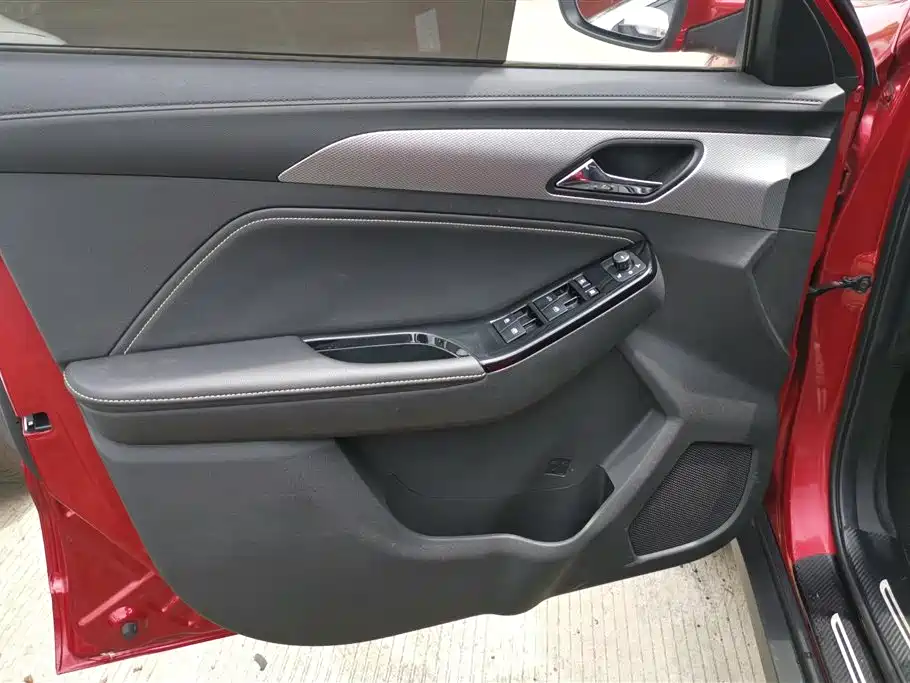 BAIC X3 1.5 T CVT Glory