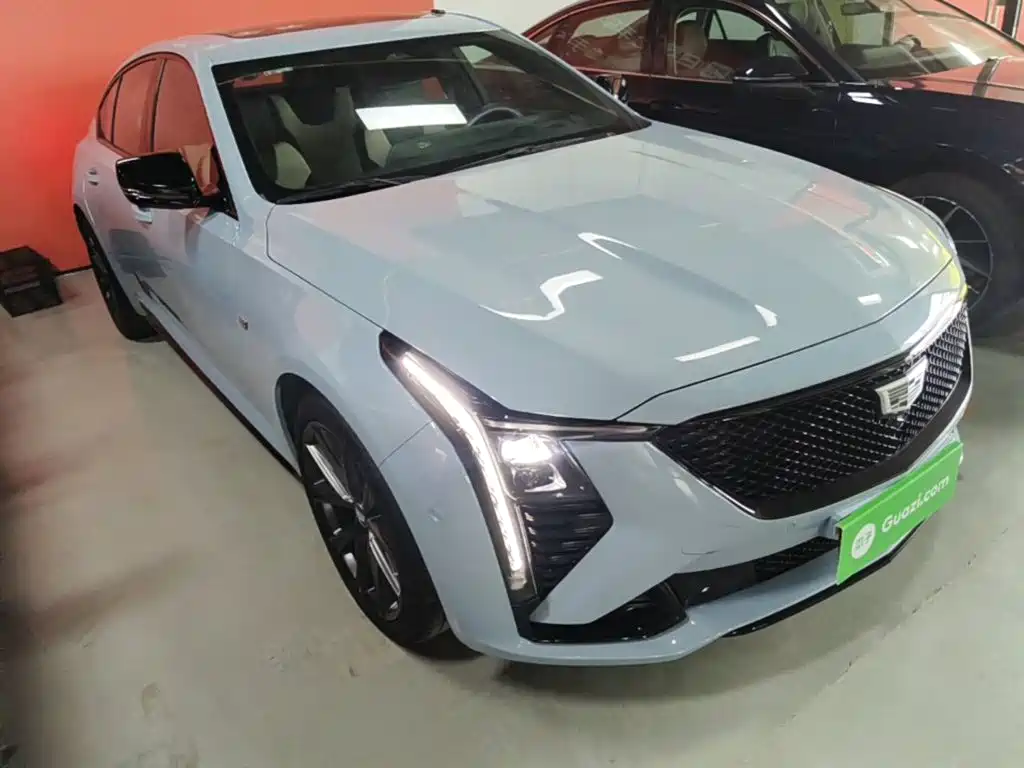 Cadillac CT5 28 T Track Performance + Peak Track Option Package