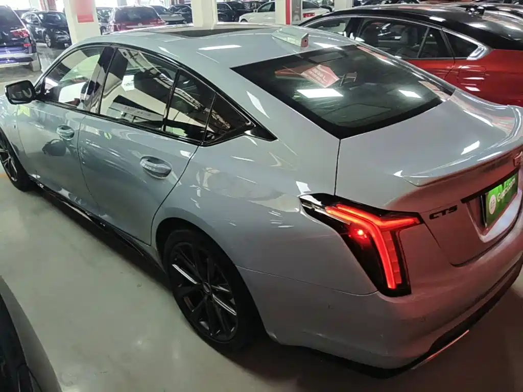 Cadillac CT5 28 T Track Performance + Peak Track Option Package