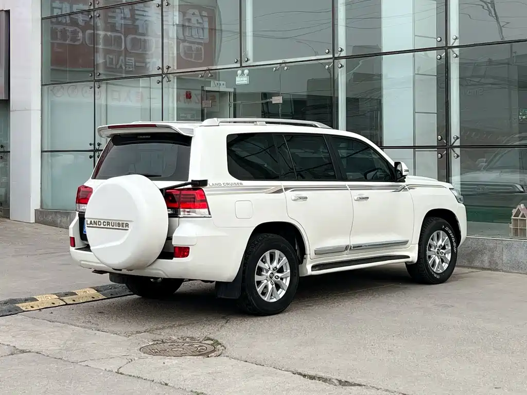 Land Cruiser (Import) 4.0 L Middle East