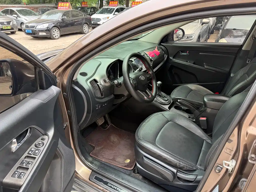 Sportage 2.0 L Auto 2 WD DLX