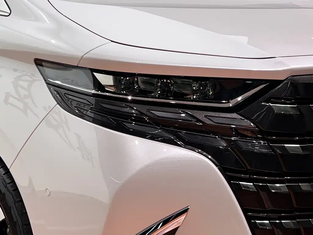 Alphard Dual Engine 2.5 L Premium Enjoyment