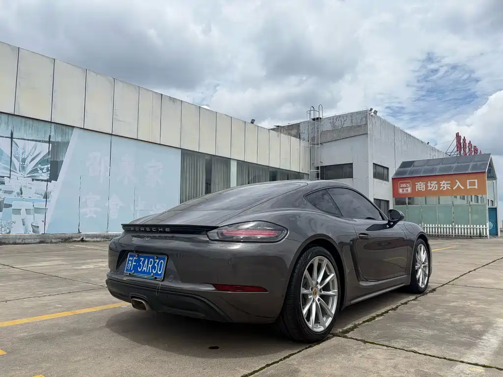 Porsche 718 Cayman 2.0 T