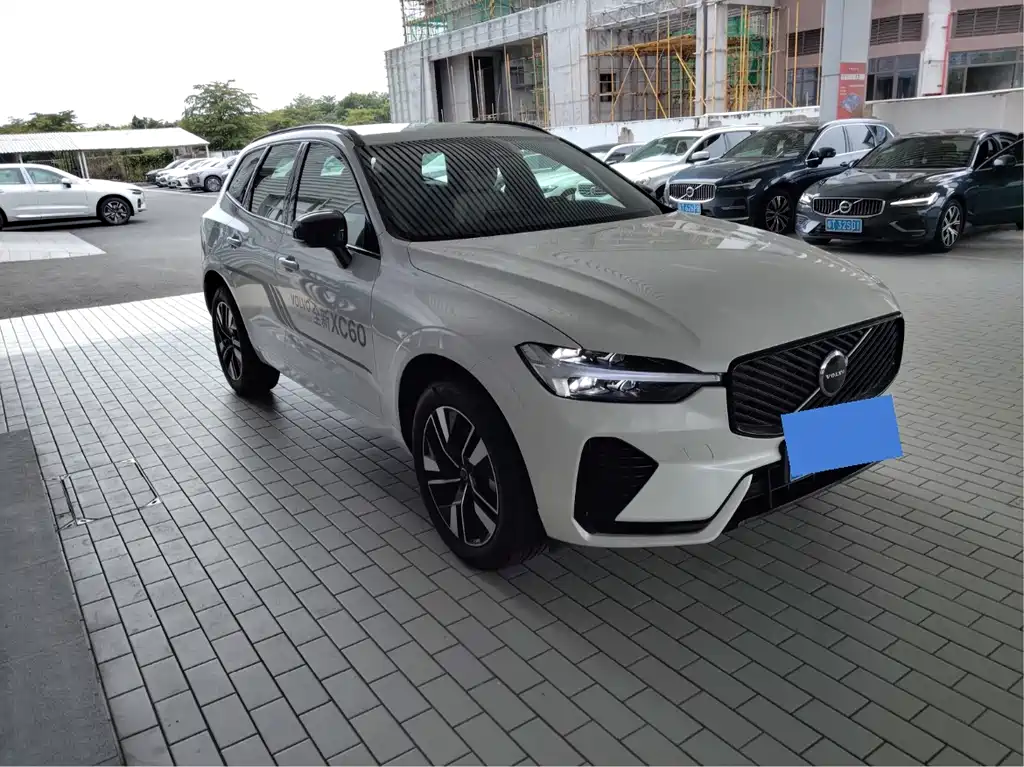 Volvo XC60 B5 4 WD Smart Vision Luxury