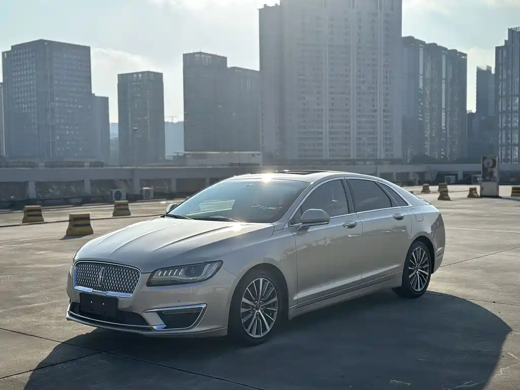 Lincoln MKZ 2.0 T Graceful