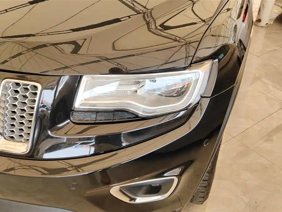 Grand Cherokee (Import) 3.0 L Comfort Enjoyment Navigation