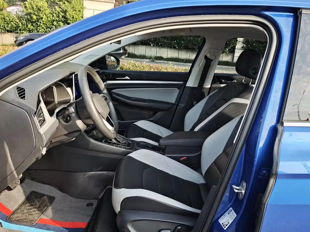 Bora 280 TSI DSG Supreme Travel