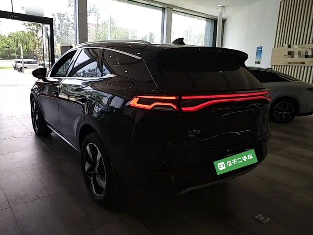 Tang NEV DM-i 252 KM Premium