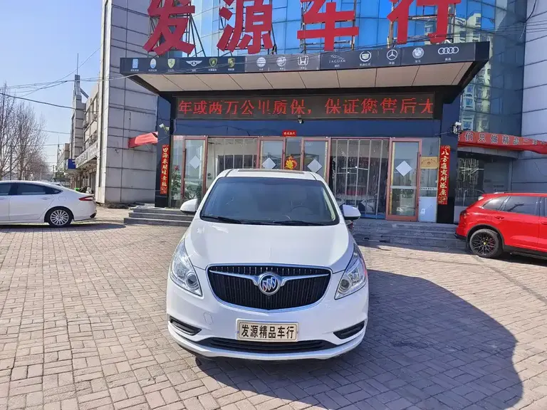 Buick GL8 28 T Distinguished CN-VI
