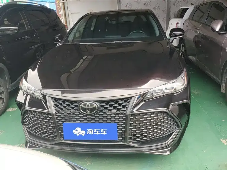 Toyota Avalon 2.0 L Luxury CN-VI