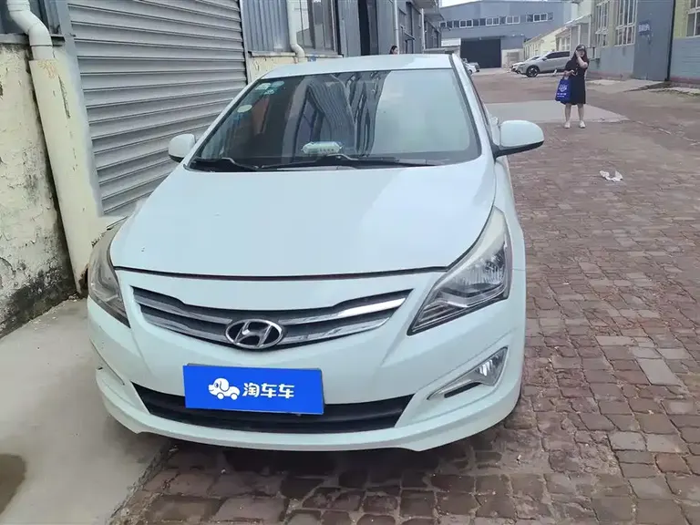 Hyundai Accent 1.4 L Manual Intelligent GLS