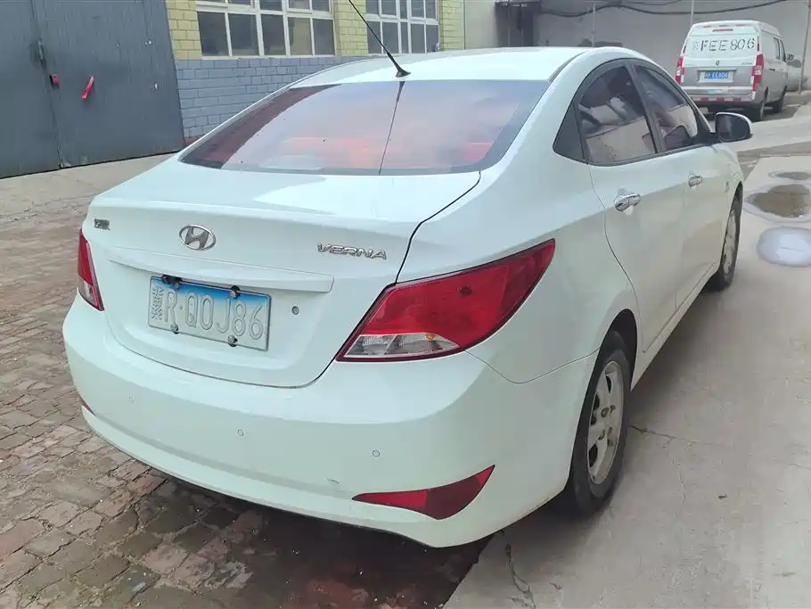 Accent 1.4 L Manual Intelligent GLS