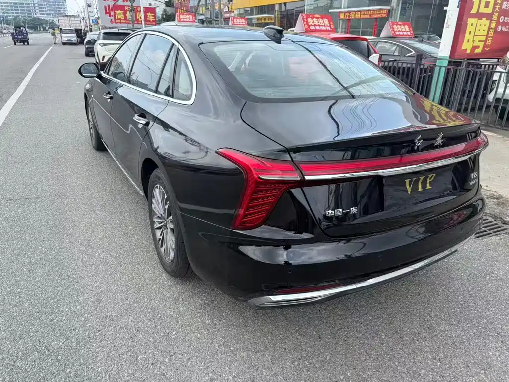 Hongqi H5 Classic 1.5 T DCT Flagship Charm