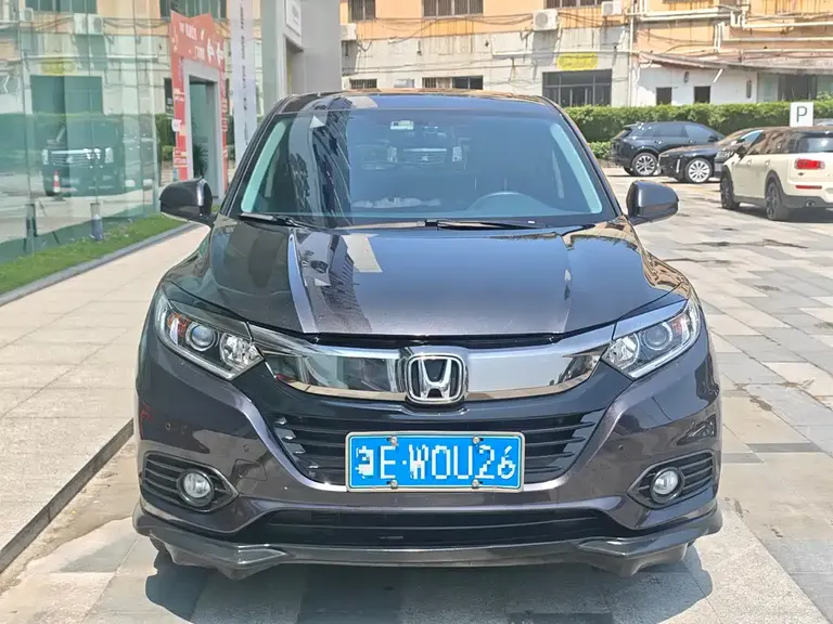 Honda Vezel 1.5 L CVT Pioneer