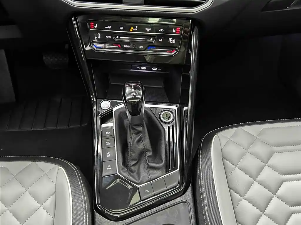 Tayron 280 TSI 2 WD Luxury Plus Advanced
