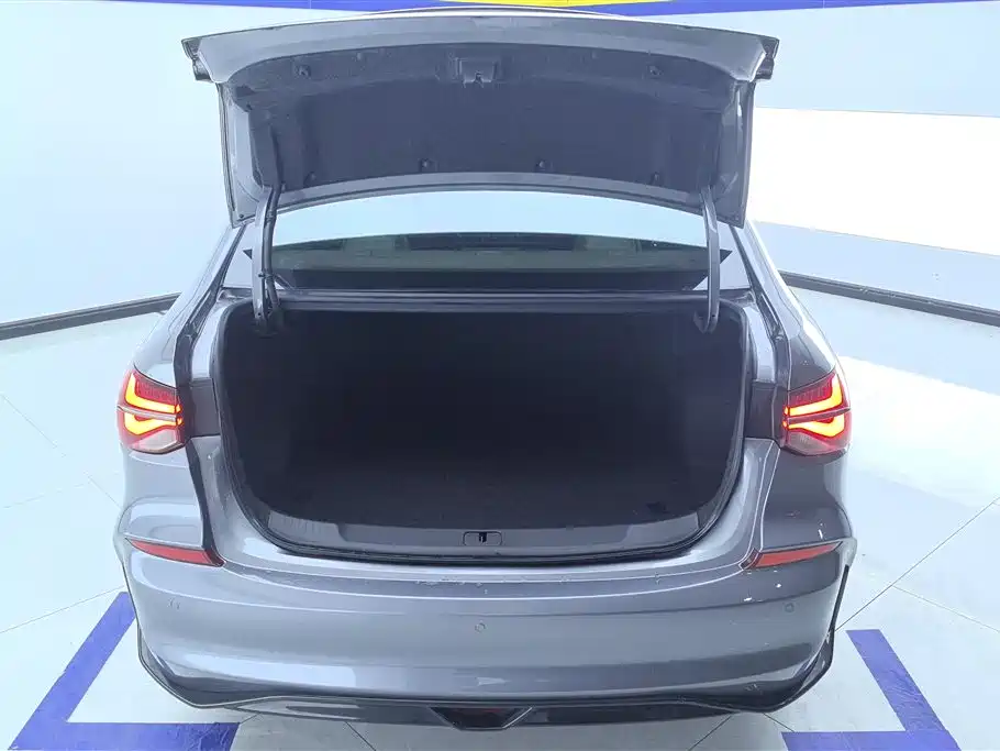 Monza Mild Hybrid RS 330 T Auto Smooth