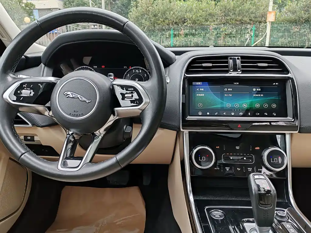 Jaguar XEL 2.0 T 250 PS SE Tech Grace