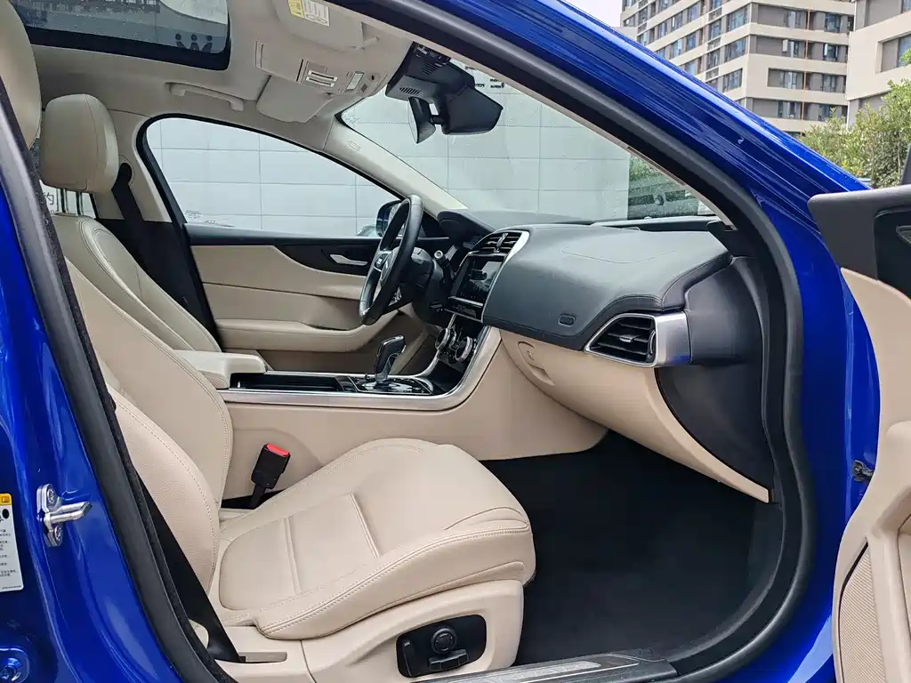 Jaguar XEL 2.0 T 250 PS SE Tech Grace