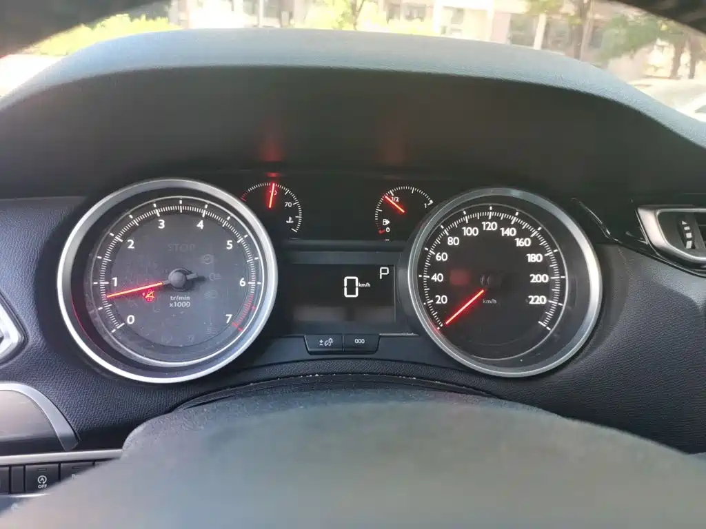 Peugeot 408 1.6 T Auto Luxury