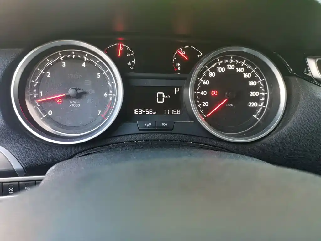 Peugeot 408 1.6 T Auto Luxury