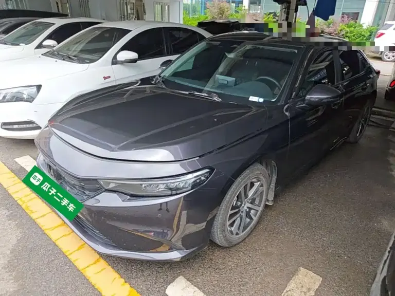 Honda Integra 240 TURBO CVT Leading