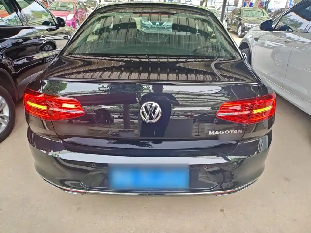 Magotan 330 TSI DSG Leading CN-VI