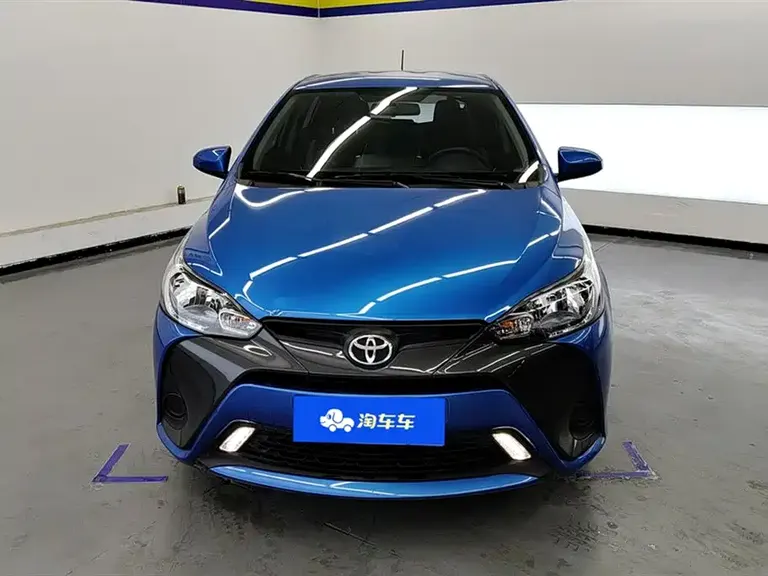 Toyota YARiS L Zhixuan 1.5 L CVT Leading