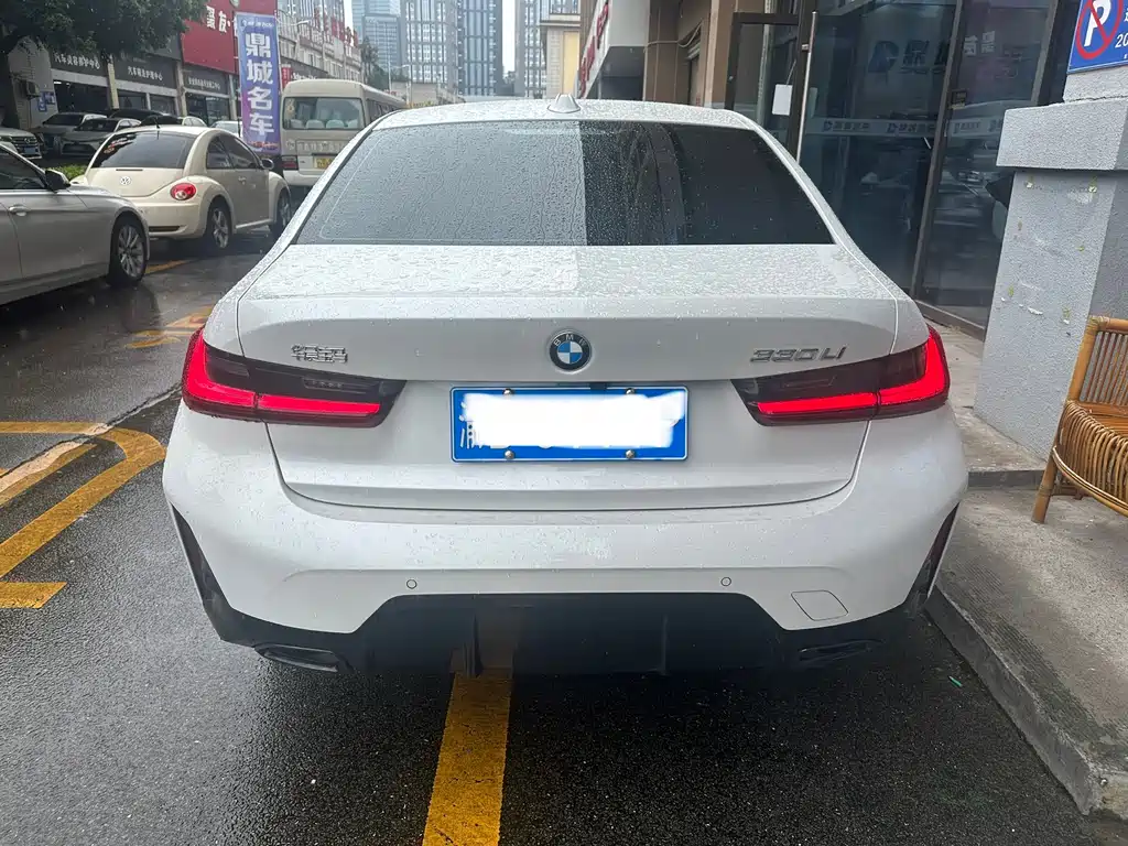 BMW 3 Series 330 Li M Sport Night Package