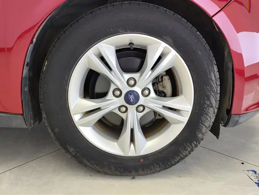 Focus Sedan 1.6 L Auto Style