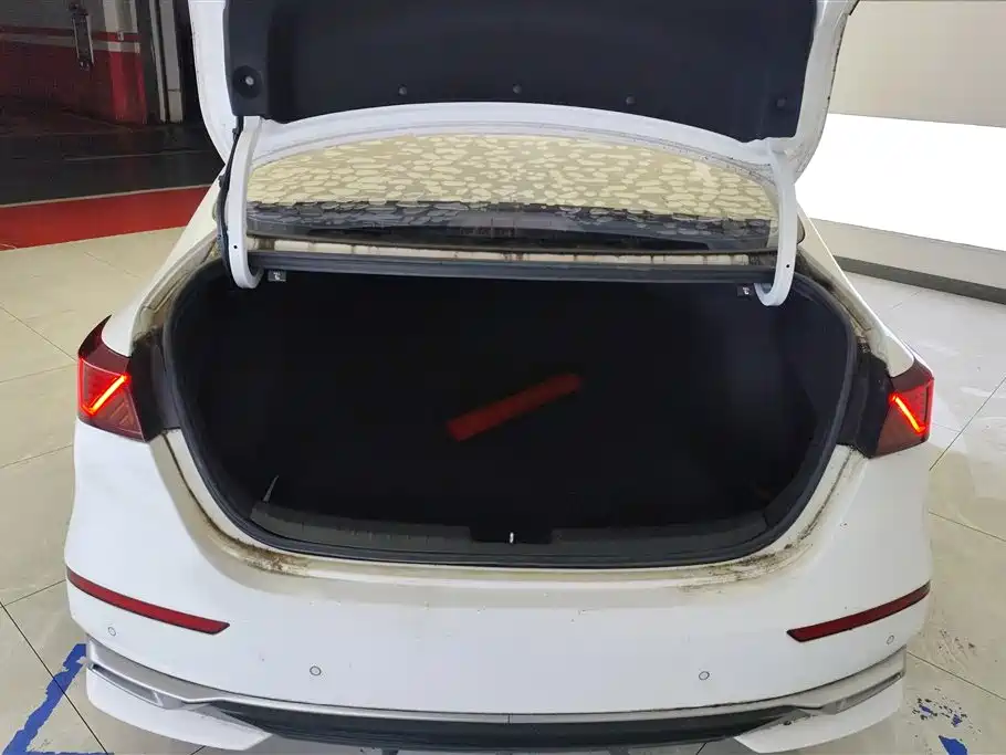 Kia K3 Facelift 1.5 L CVT Fashion